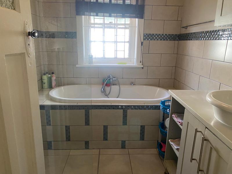 4 Bedroom Property for Sale in Top Town Eastern Cape
